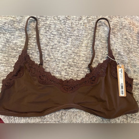 SKIMS Cocoa  Fits Everybody Lace Scoop Bralette Bra Size: 2X - Picture 1 of 3